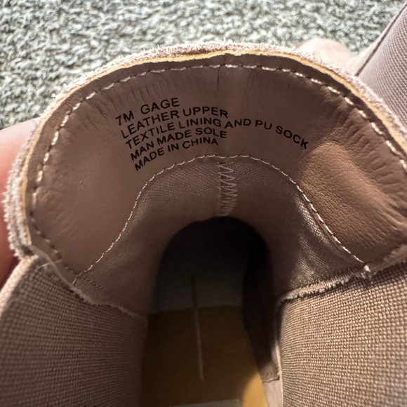 Dolce Vita Platform Booties - Picture 5 of 8